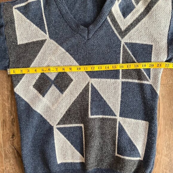 Vintage 90s V-Neck Geometric Print Grandpa Dad Sweater - Picture 8 of 10